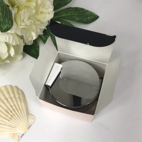 Mary Kay Mineral Powder Foundation, Beige 1 - Picture 7 of 10